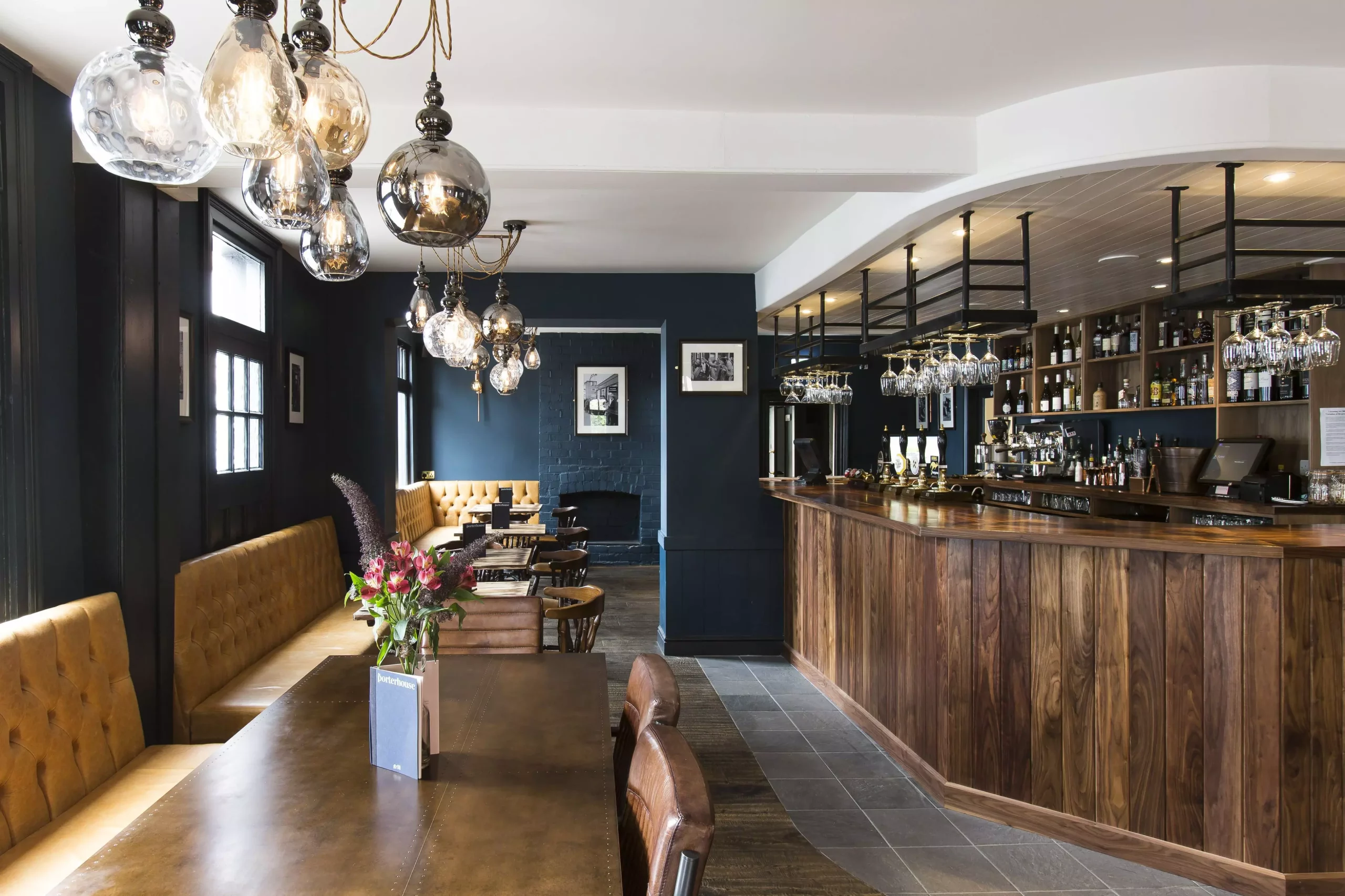 quầy bar budget hotel
