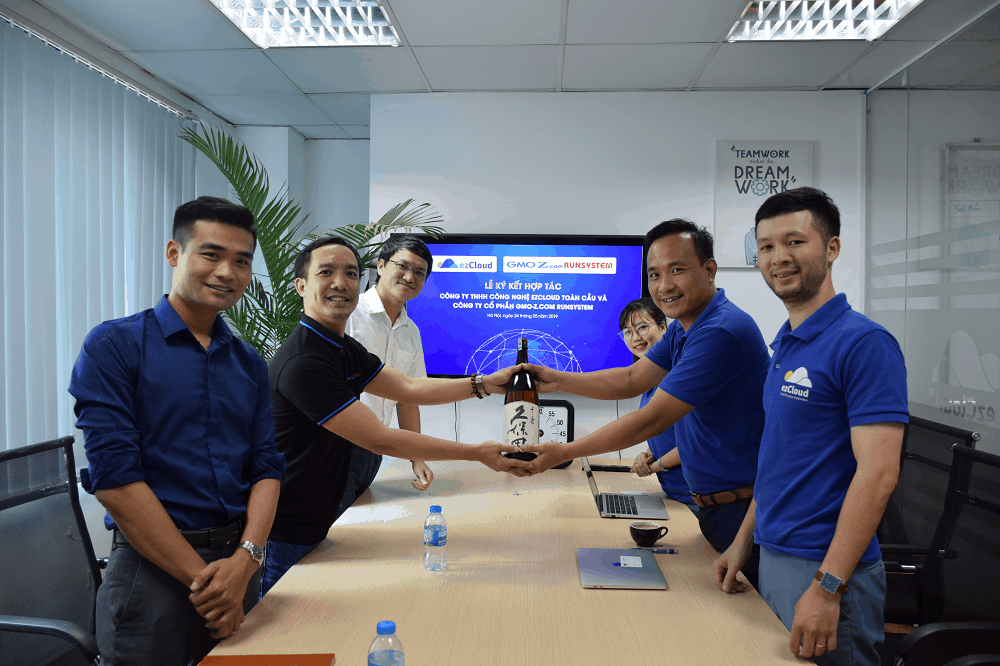 ezCloud hợp tác với GMO-Z.com RUNSYSTEM
